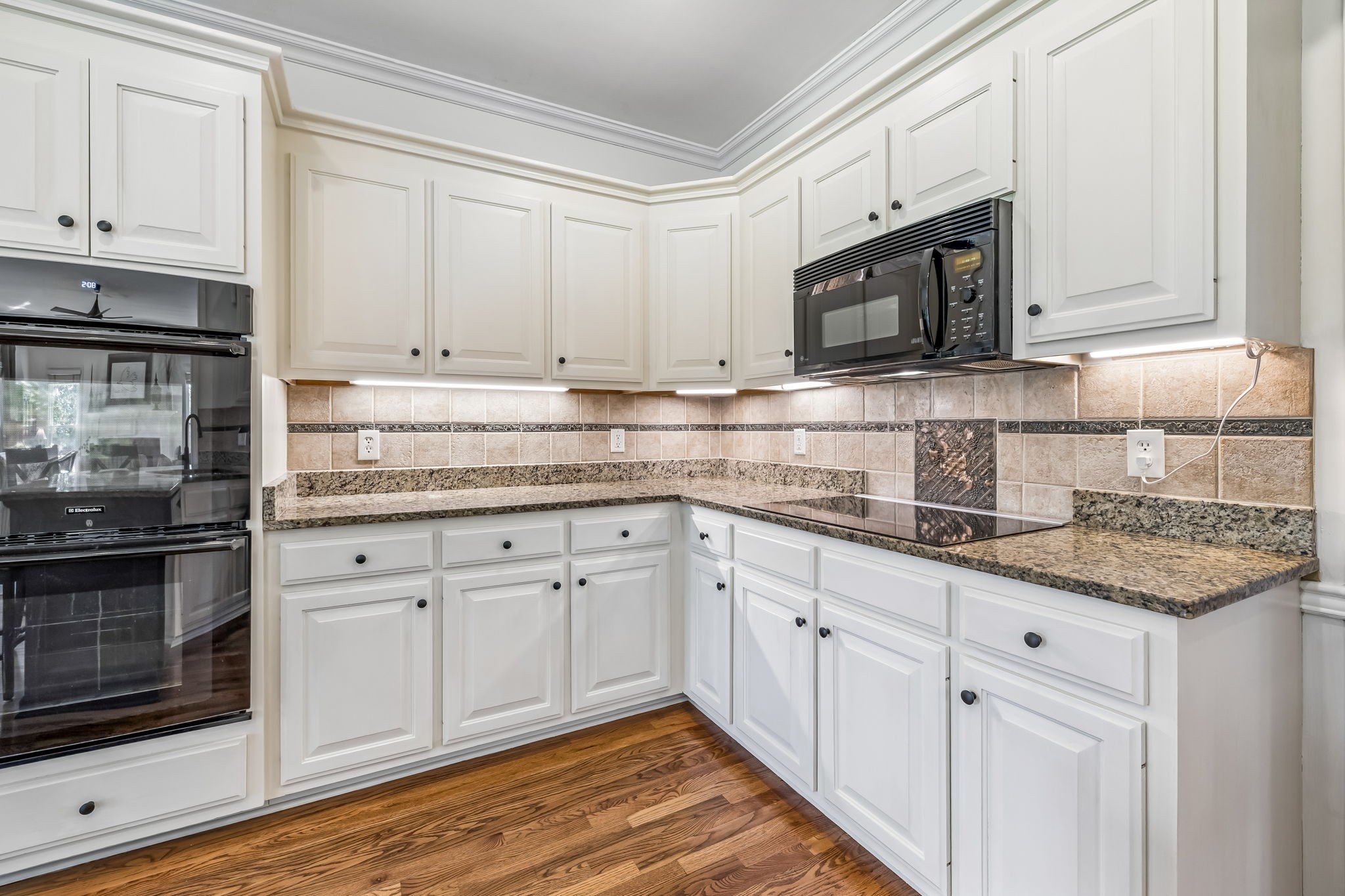 2430 Douglass Glen Ln