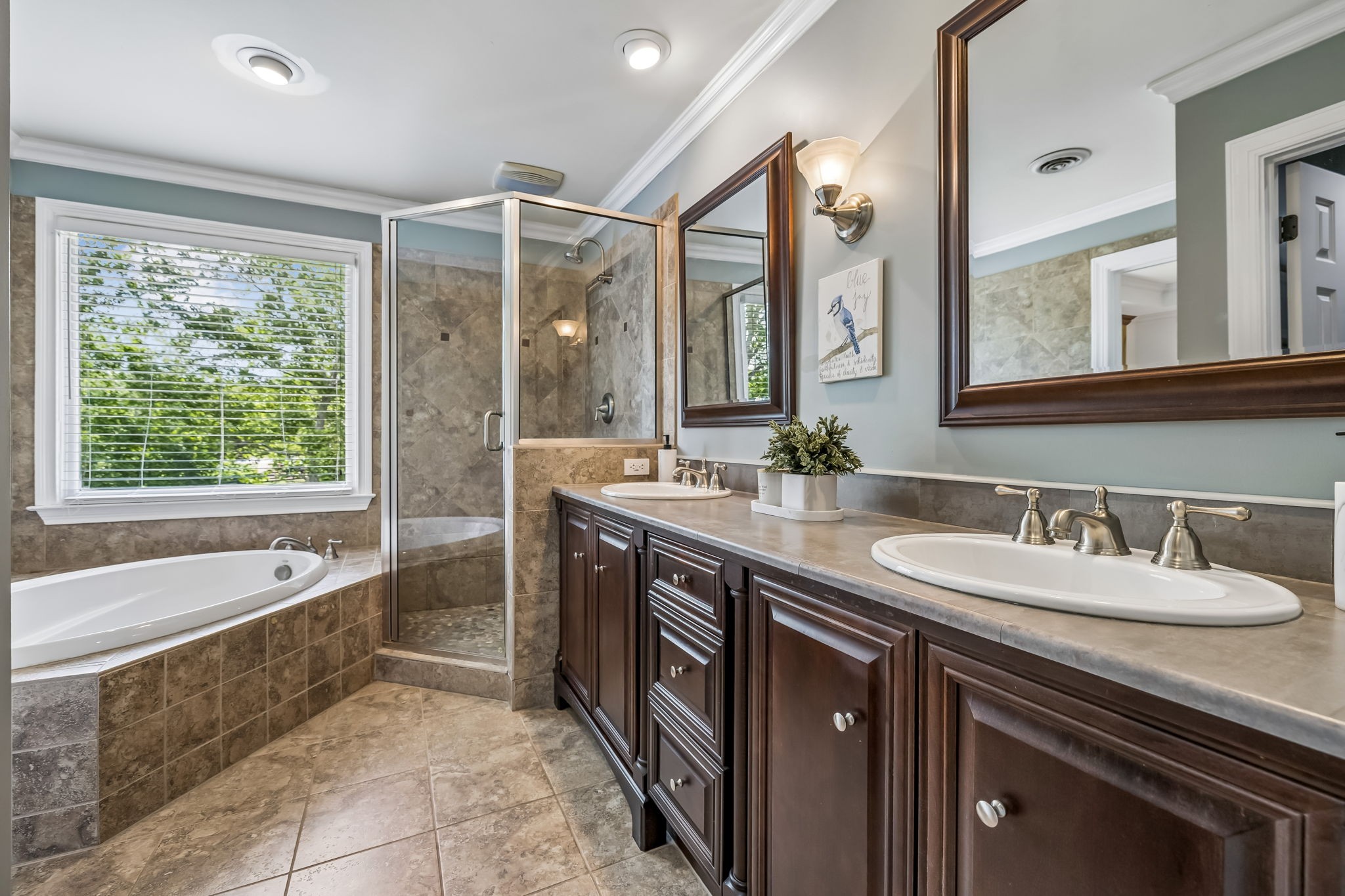 2430 Douglass Glen Ln
