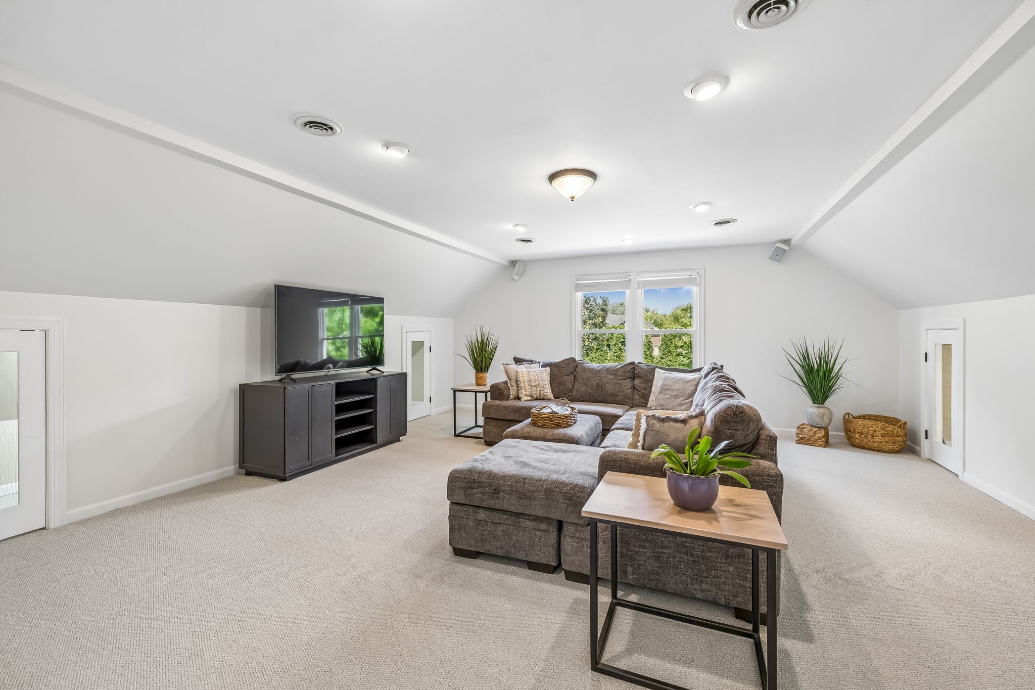 2430 Douglass Glen Ln