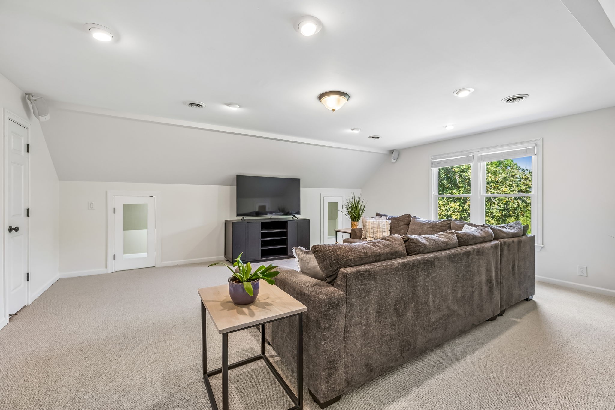 2430 Douglass Glen Ln