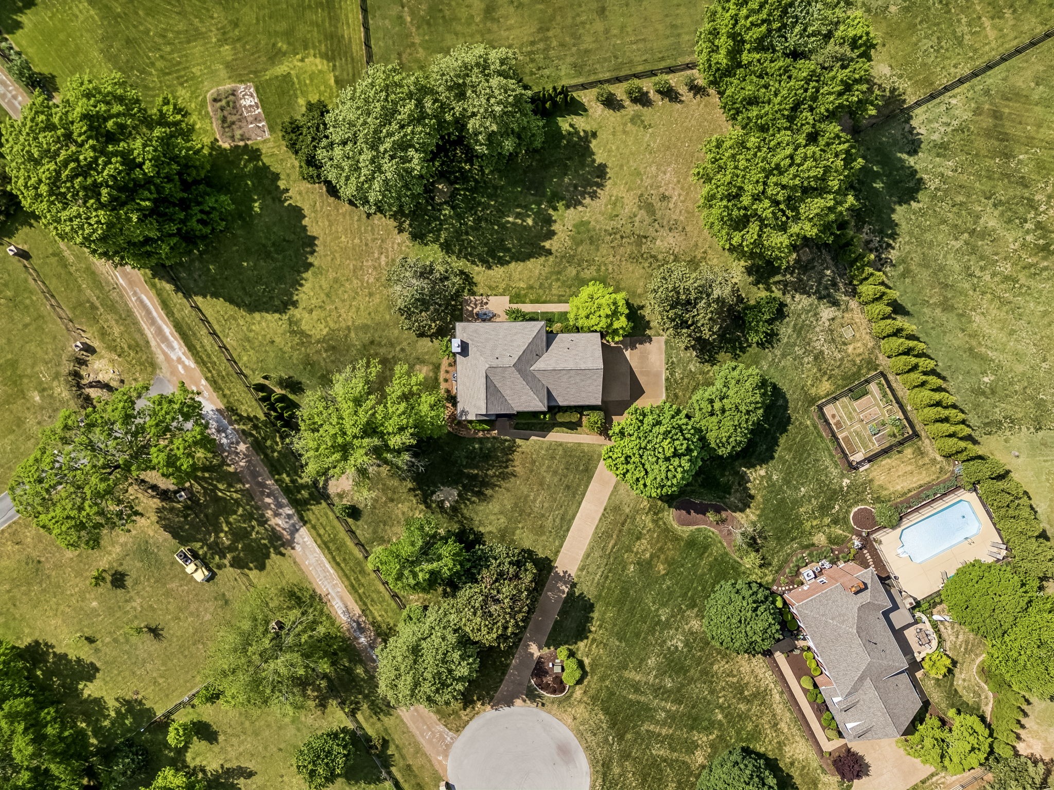 2430 Douglass Glen Ln