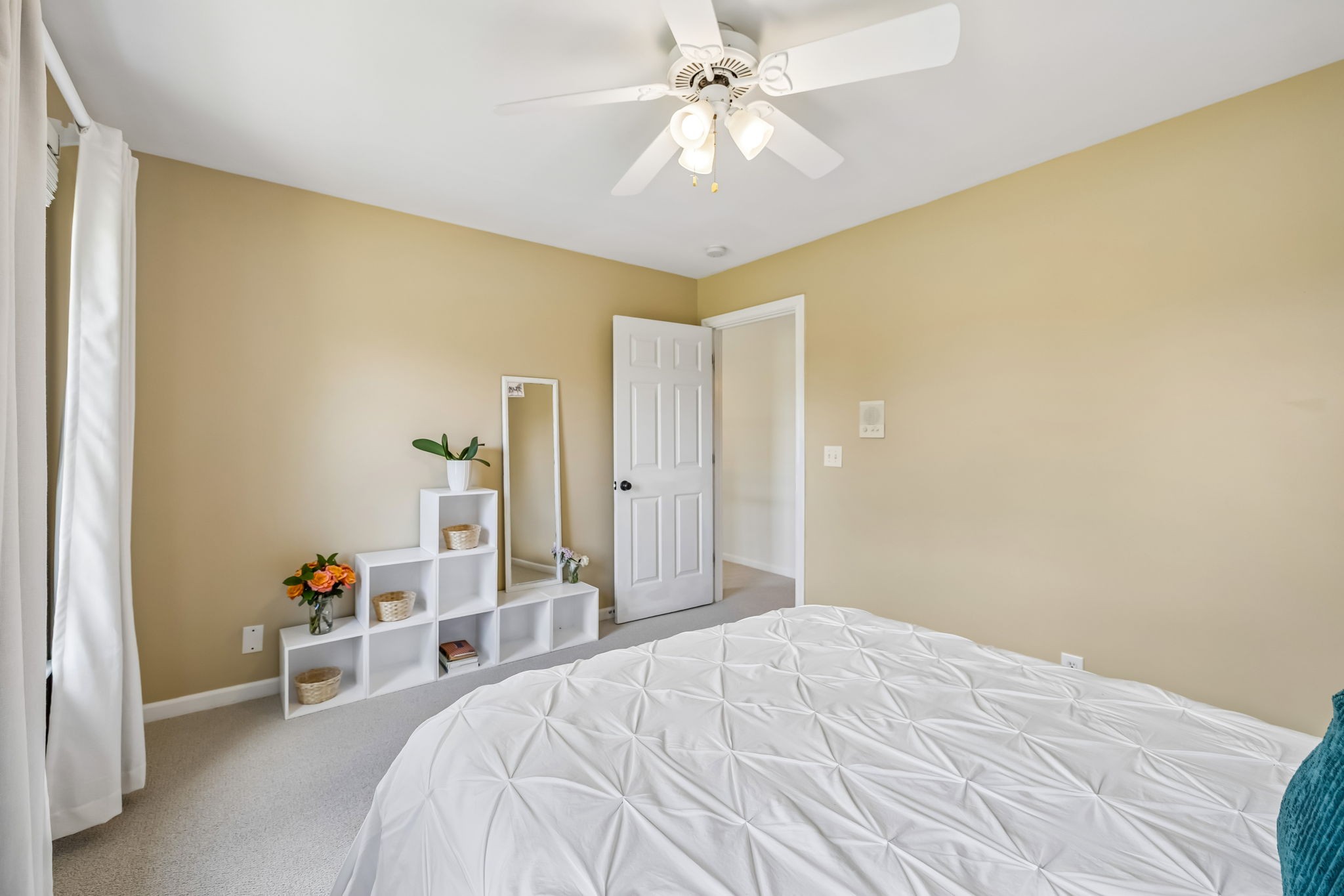2430 Douglass Glen Ln