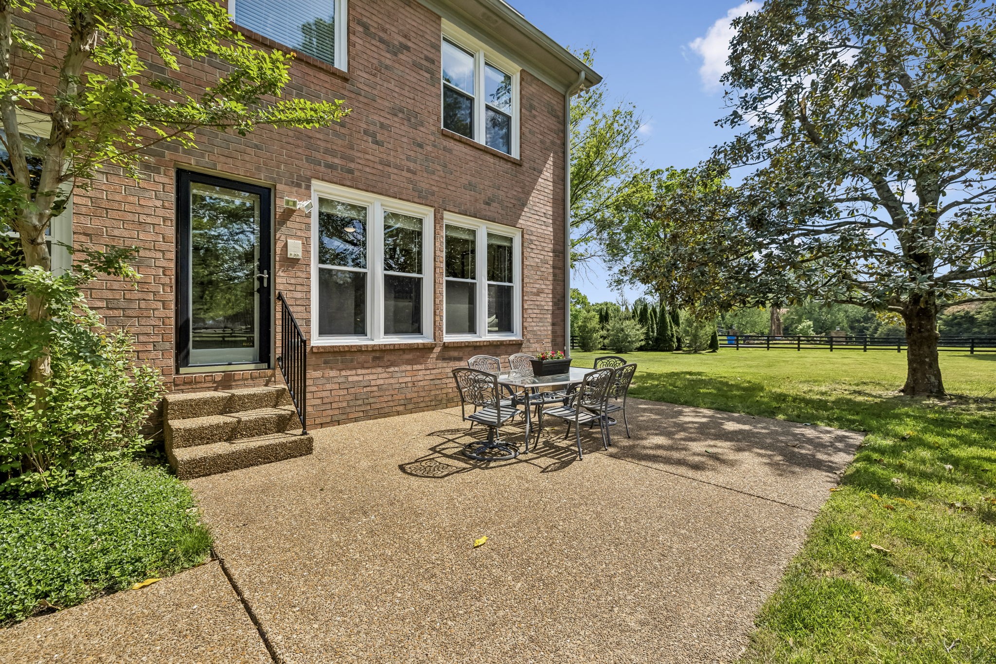 2430 Douglass Glen Ln
