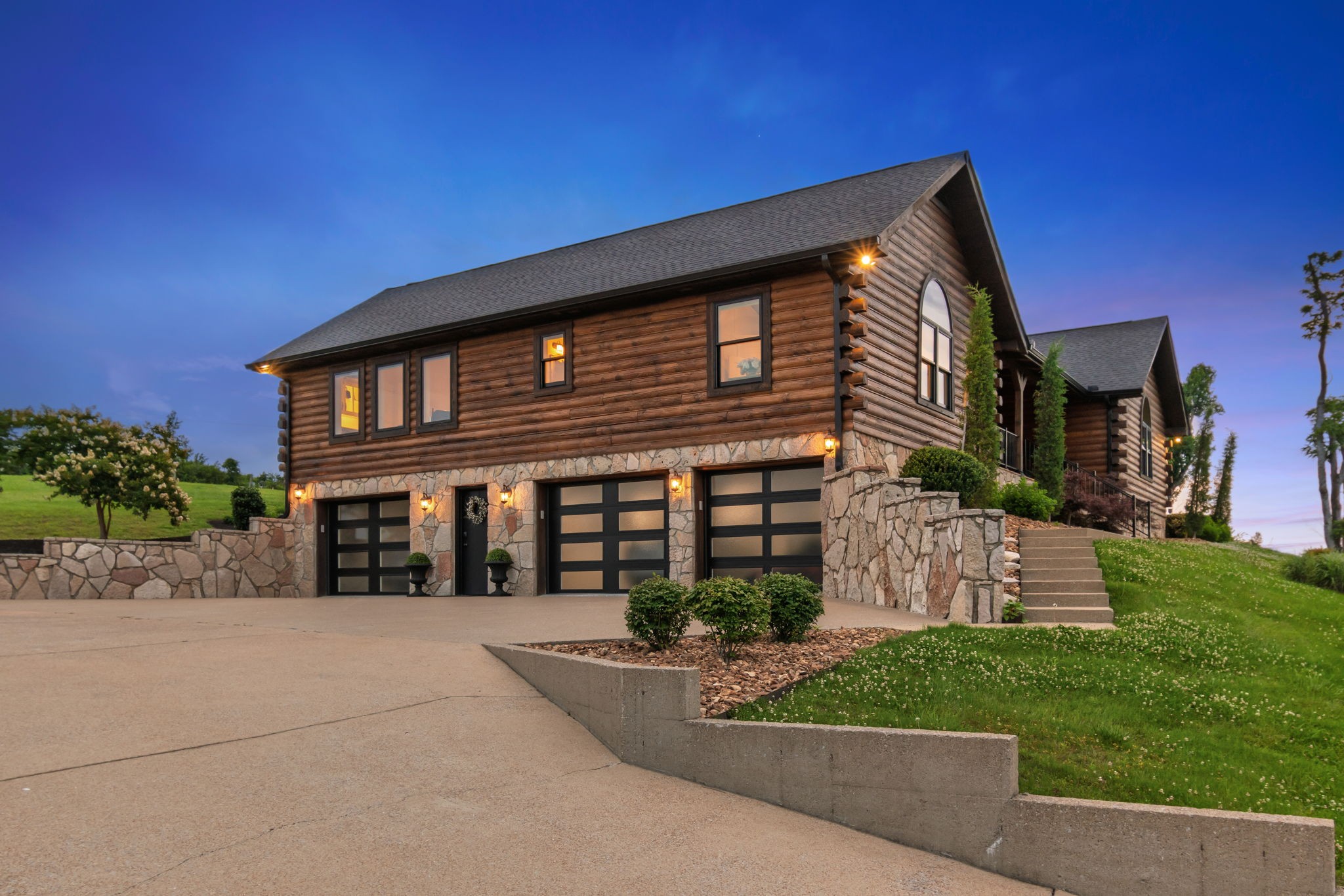 1782 Blackburn Ln