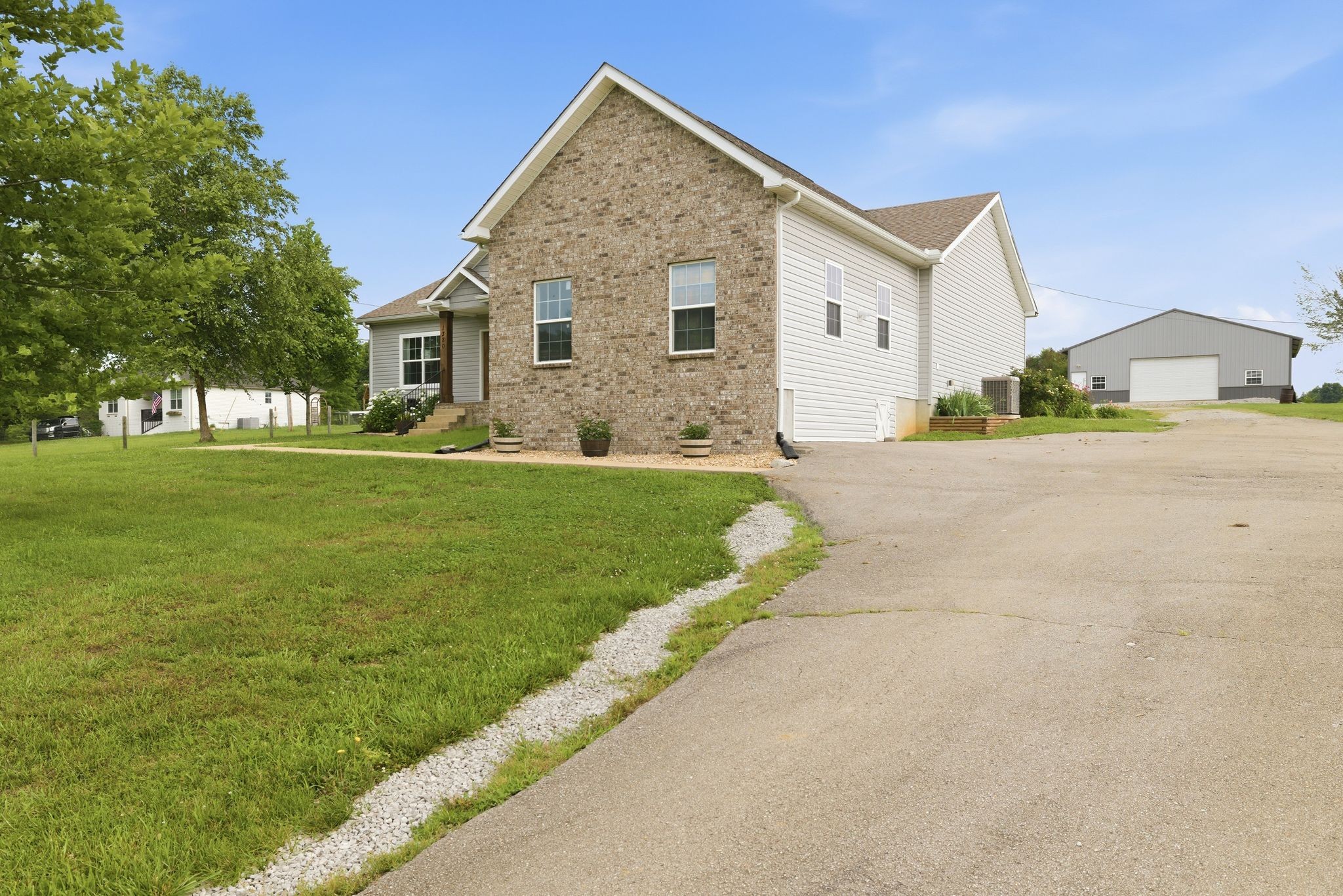 1380 McCool Rd