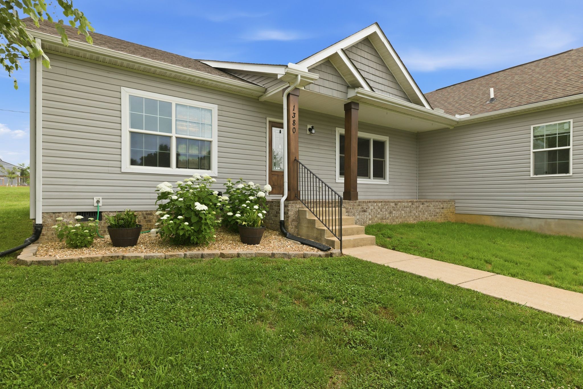 1380 McCool Rd