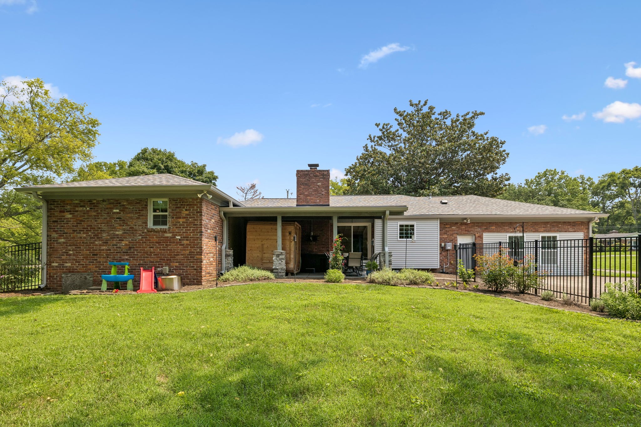 1507 Puryear Pl