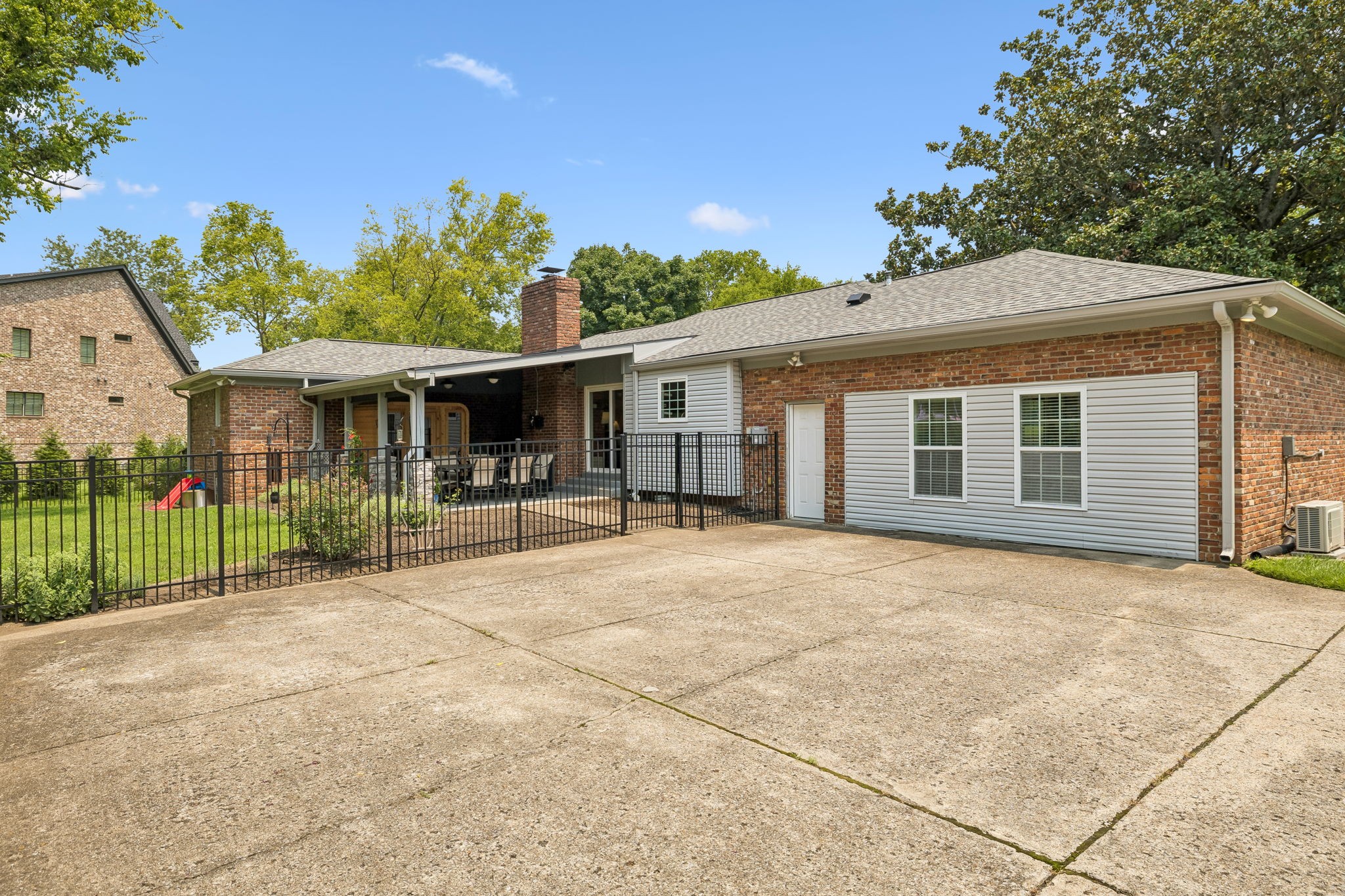 1507 Puryear Pl
