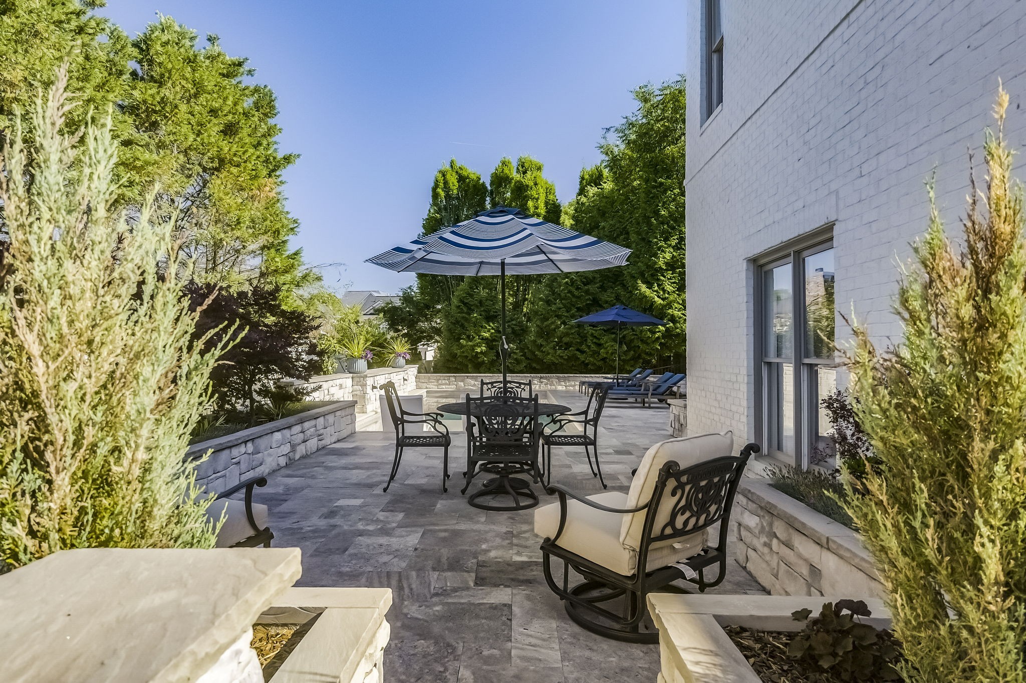 424 Wild Elm St