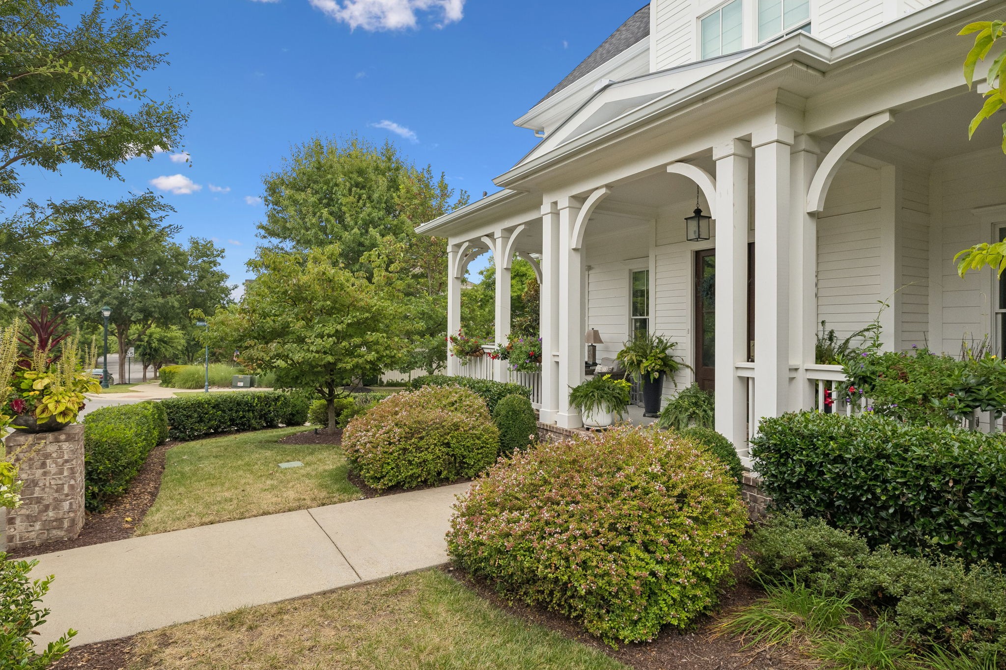 800 Stonewater Blvd
