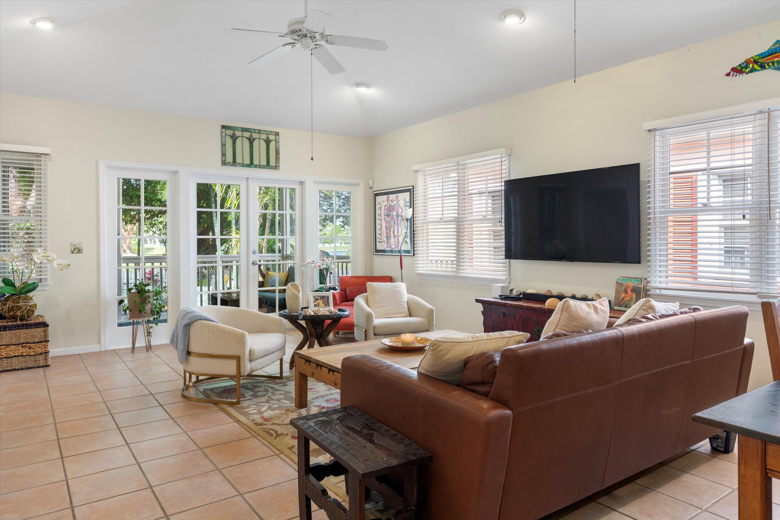 26 Spoonbill Way