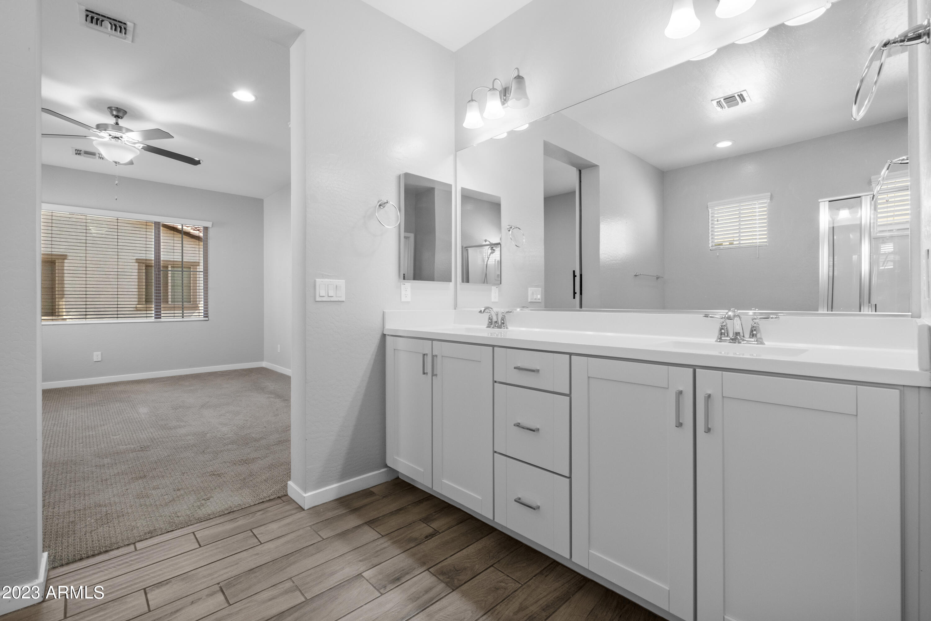 4717 E BARBARITA Avenue