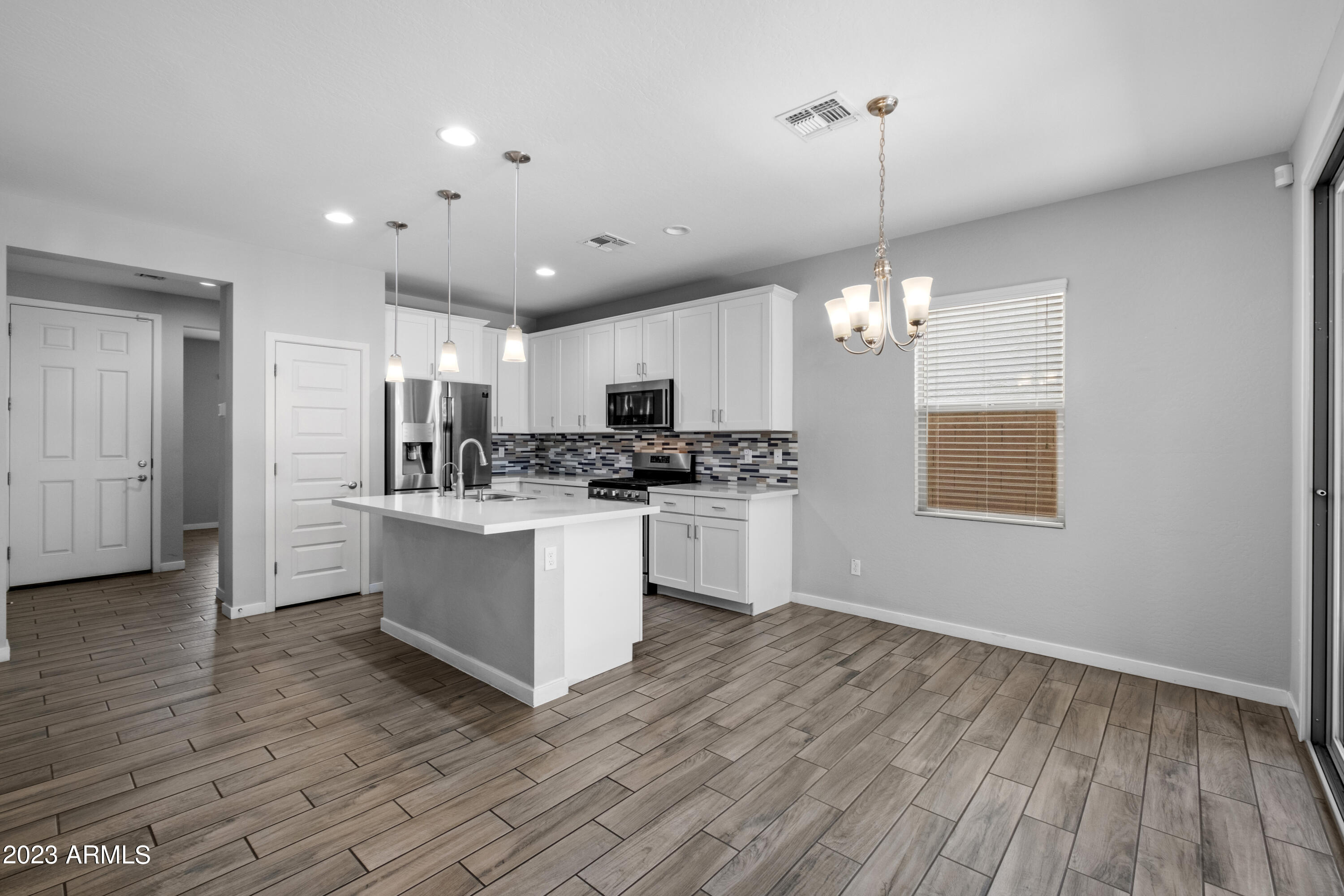 4717 E BARBARITA Avenue