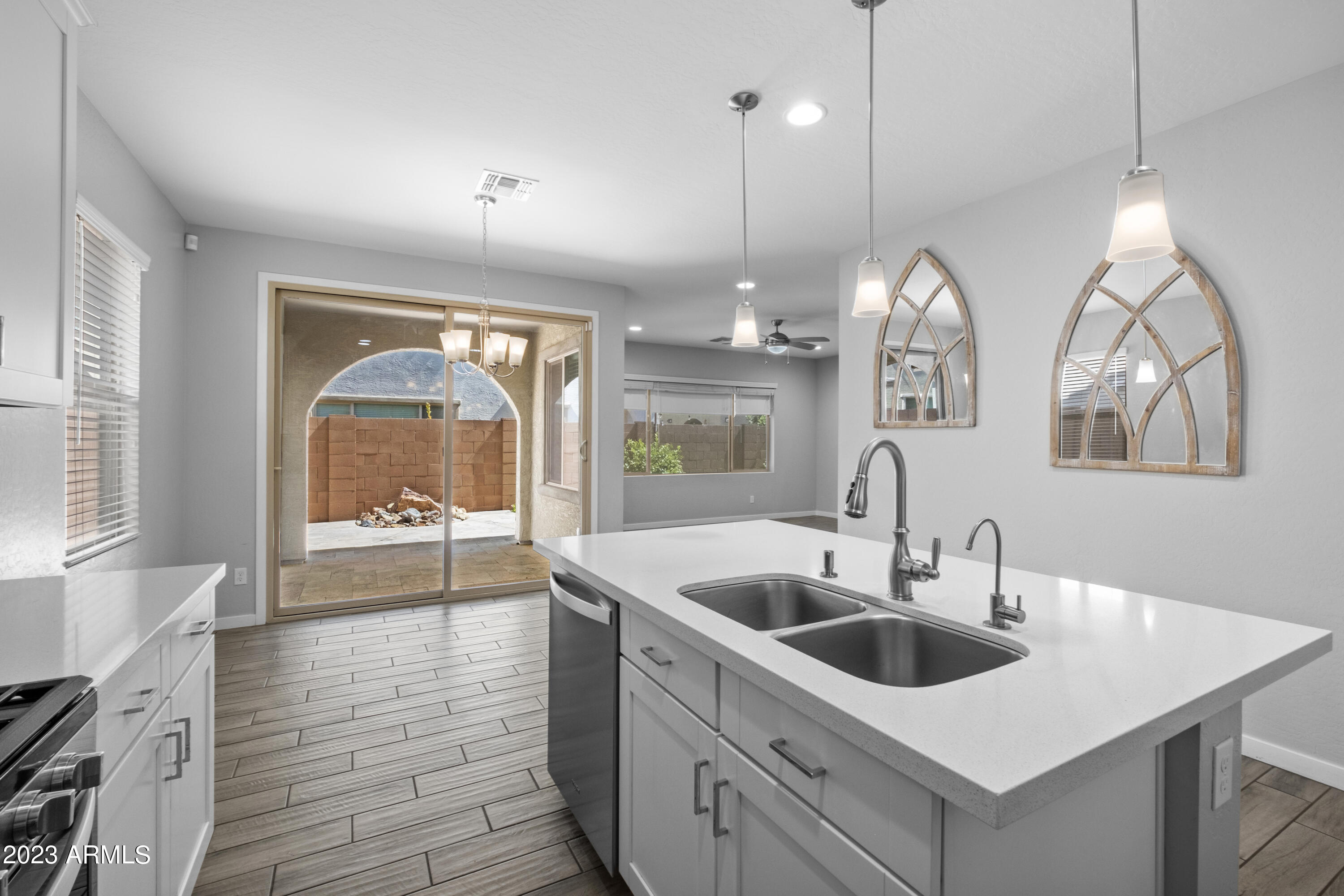 4717 E BARBARITA Avenue