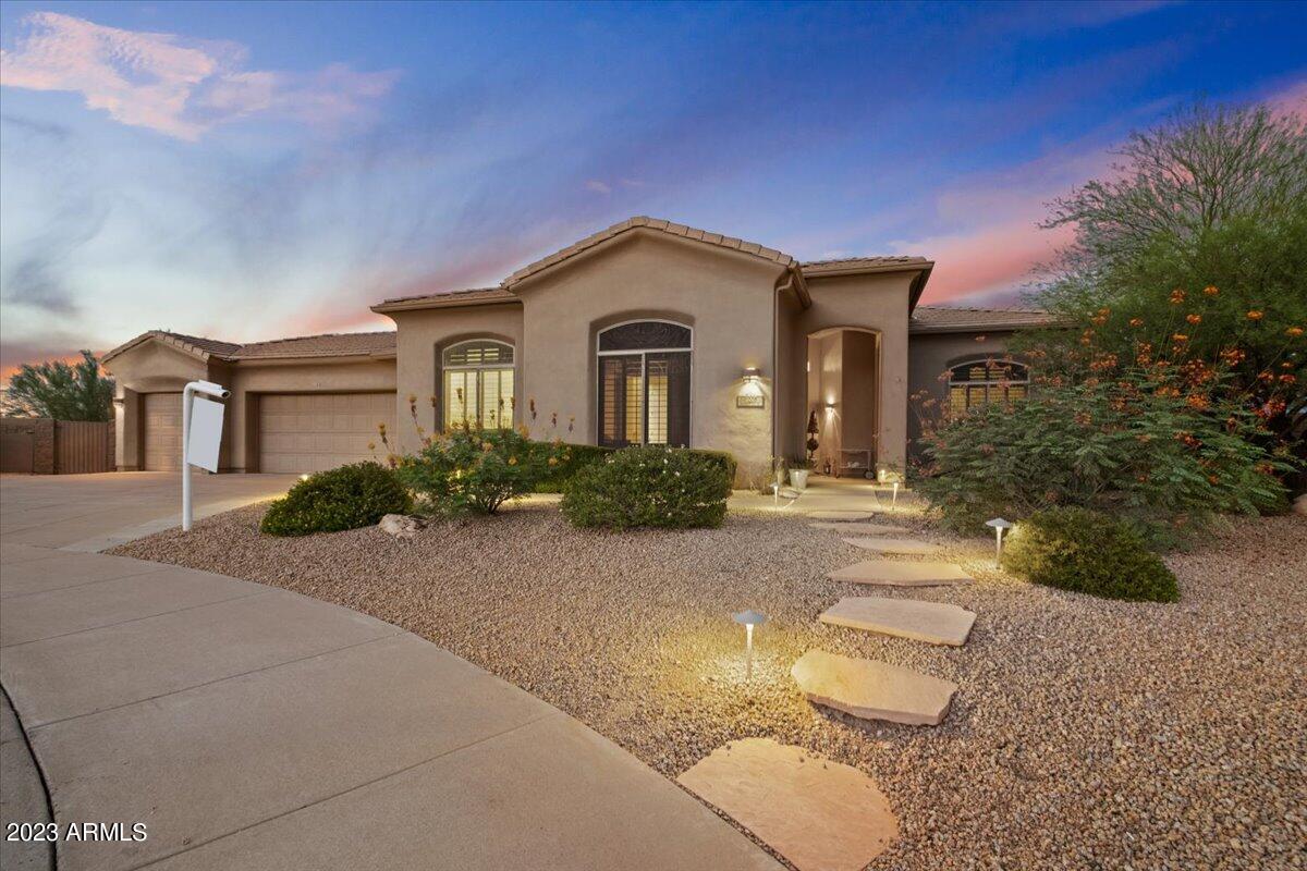 11007 N MESA VISTA Court