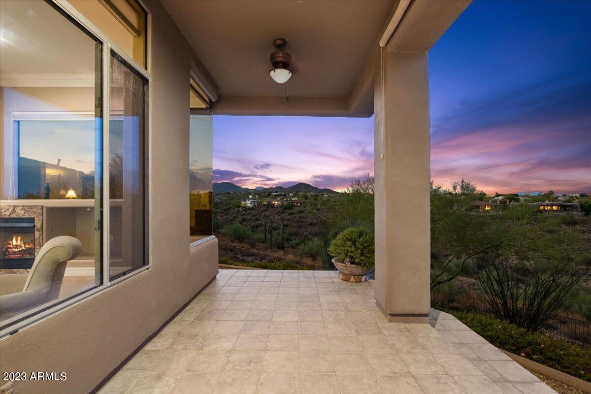 11007 N MESA VISTA Court