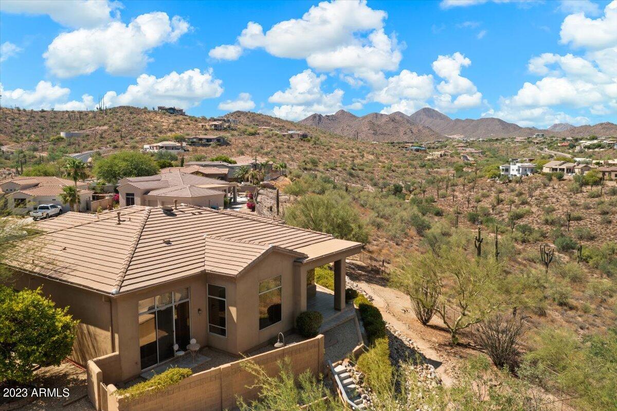 11007 N MESA VISTA Court