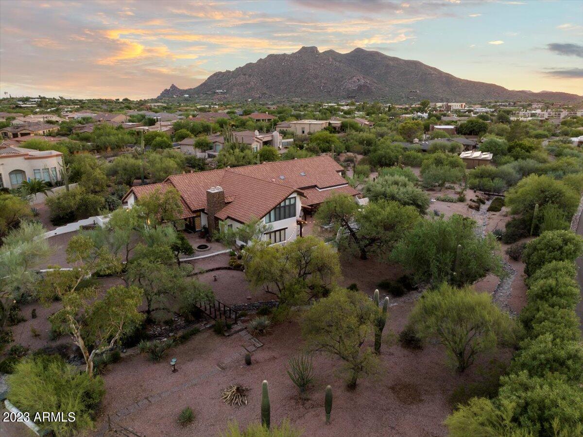 7719 E SLUMBER Street