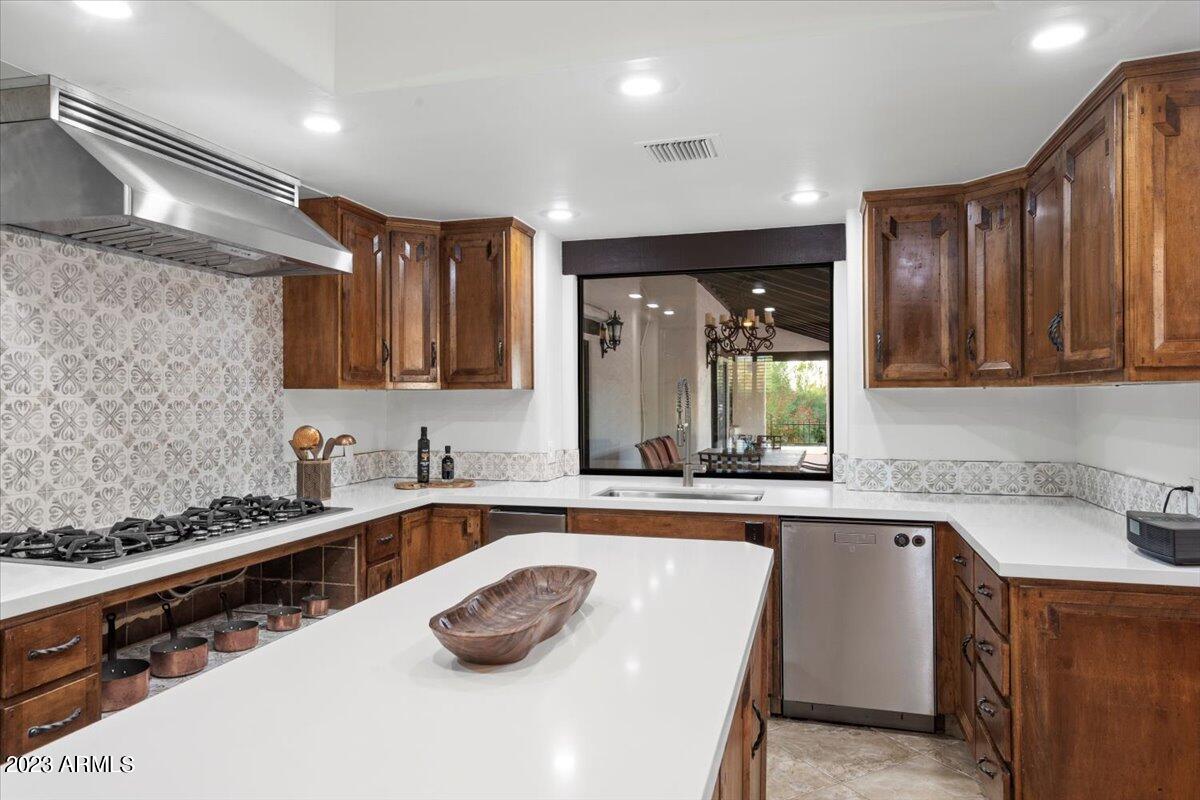 7719 E SLUMBER Street