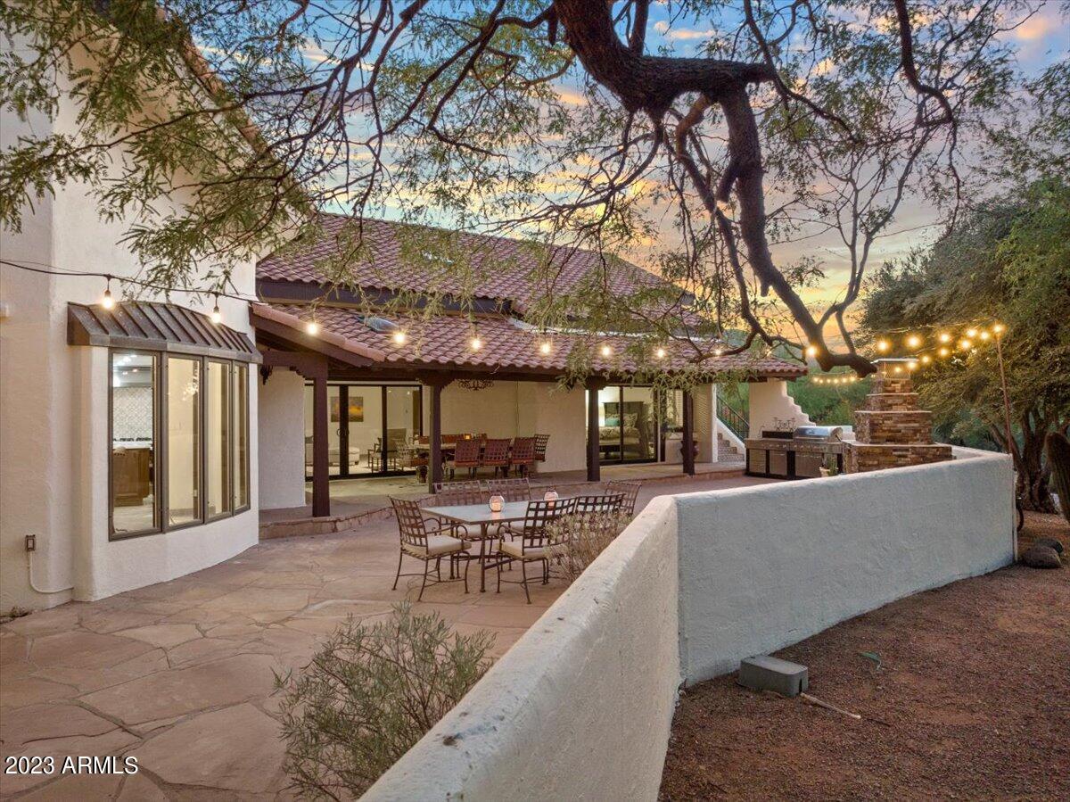 7719 E SLUMBER Street