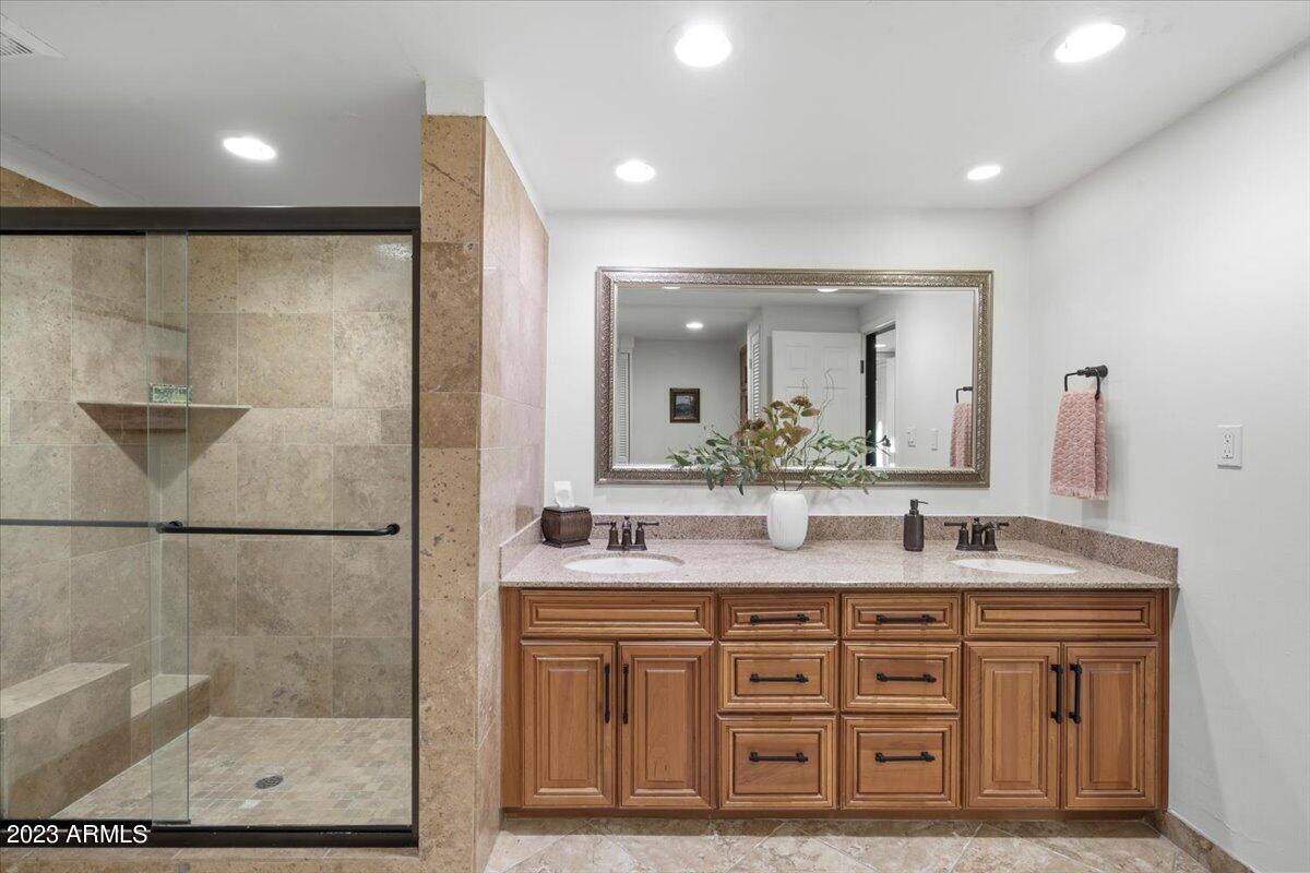 7719 E SLUMBER Street