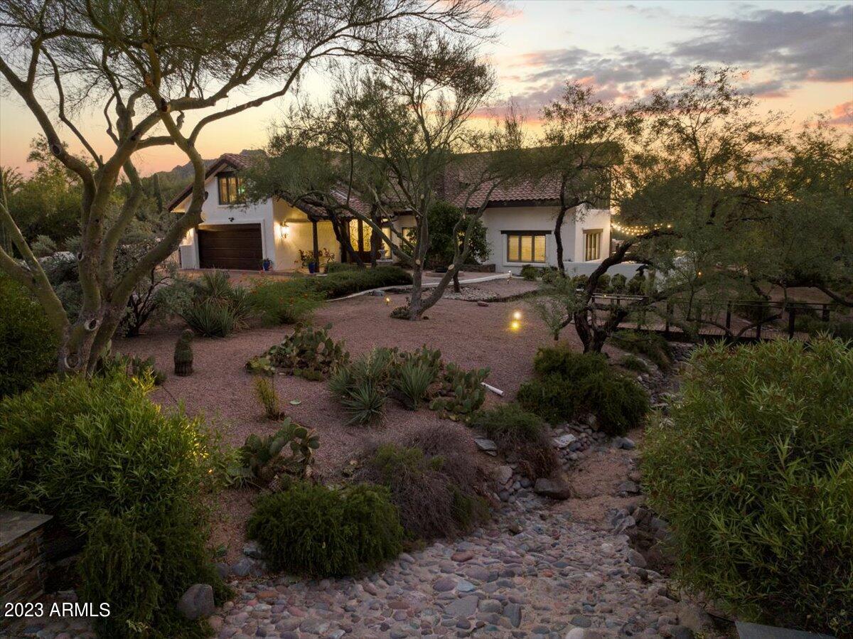 7719 E SLUMBER Street