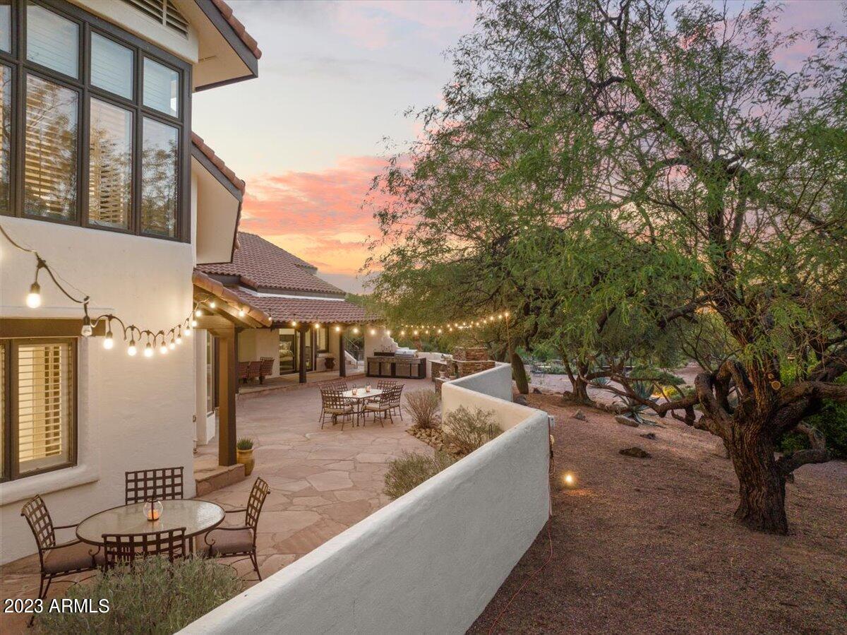 7719 E SLUMBER Street