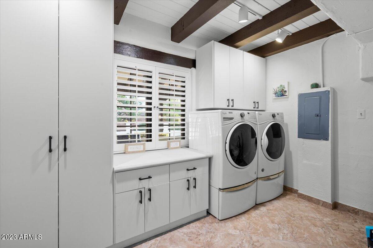 7719 E SLUMBER Street