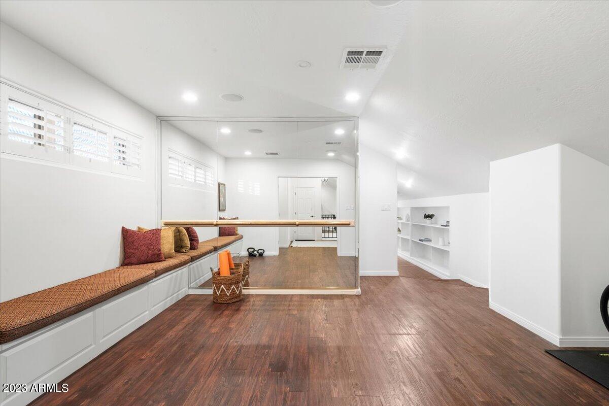 7719 E SLUMBER Street