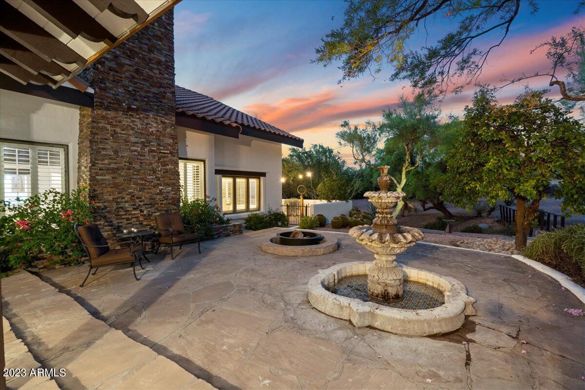 7719 E SLUMBER Street