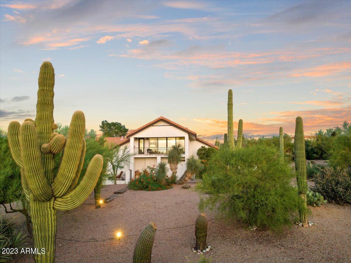 7719 E SLUMBER Street