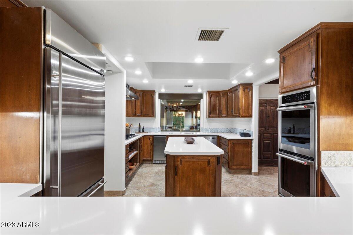 7719 E SLUMBER Street