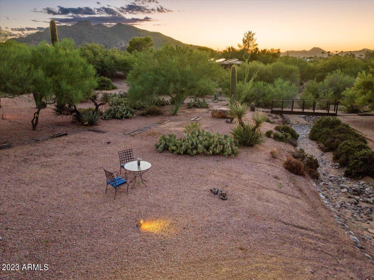 7719 E SLUMBER Street