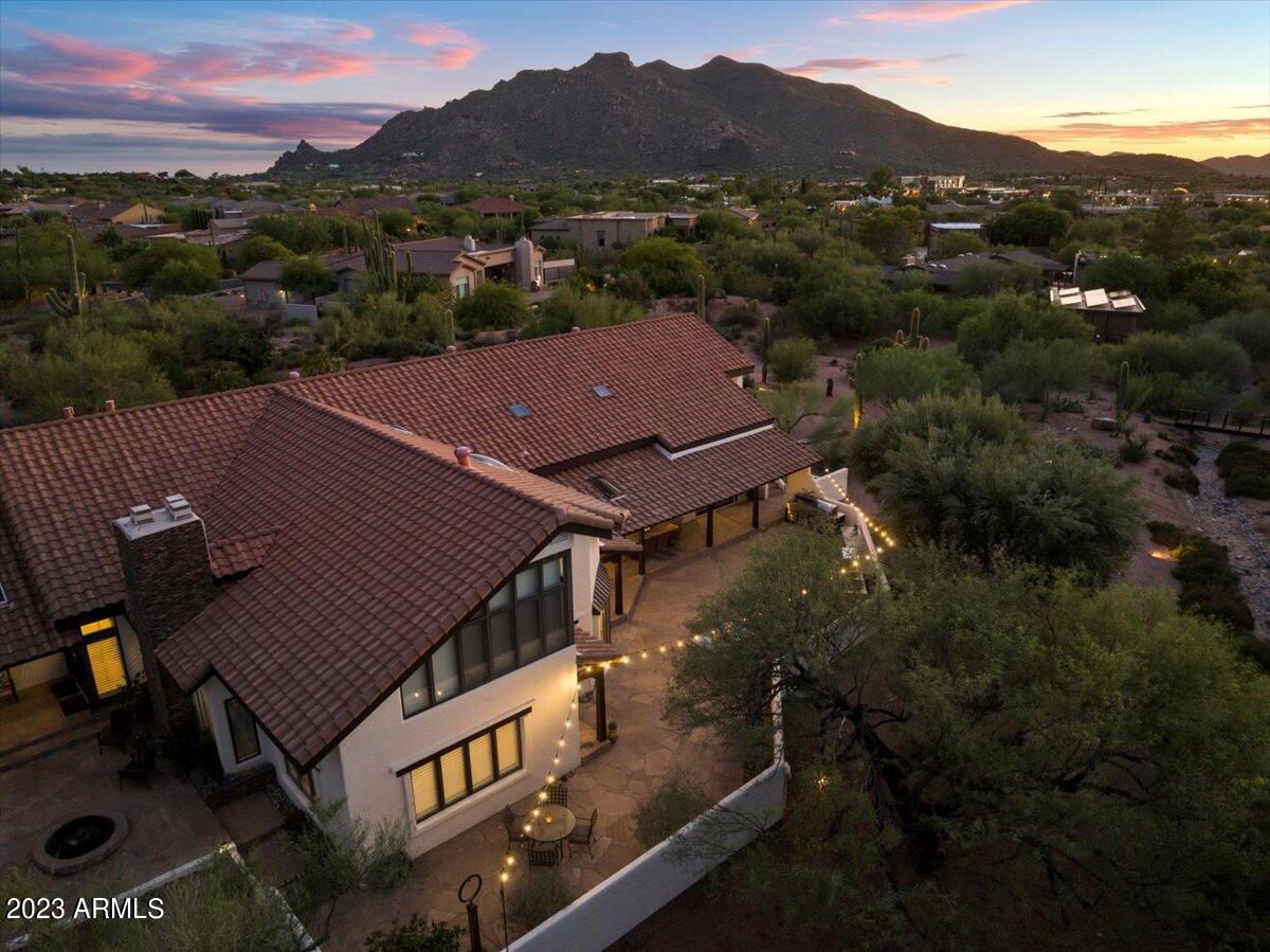 7719 E SLUMBER Street