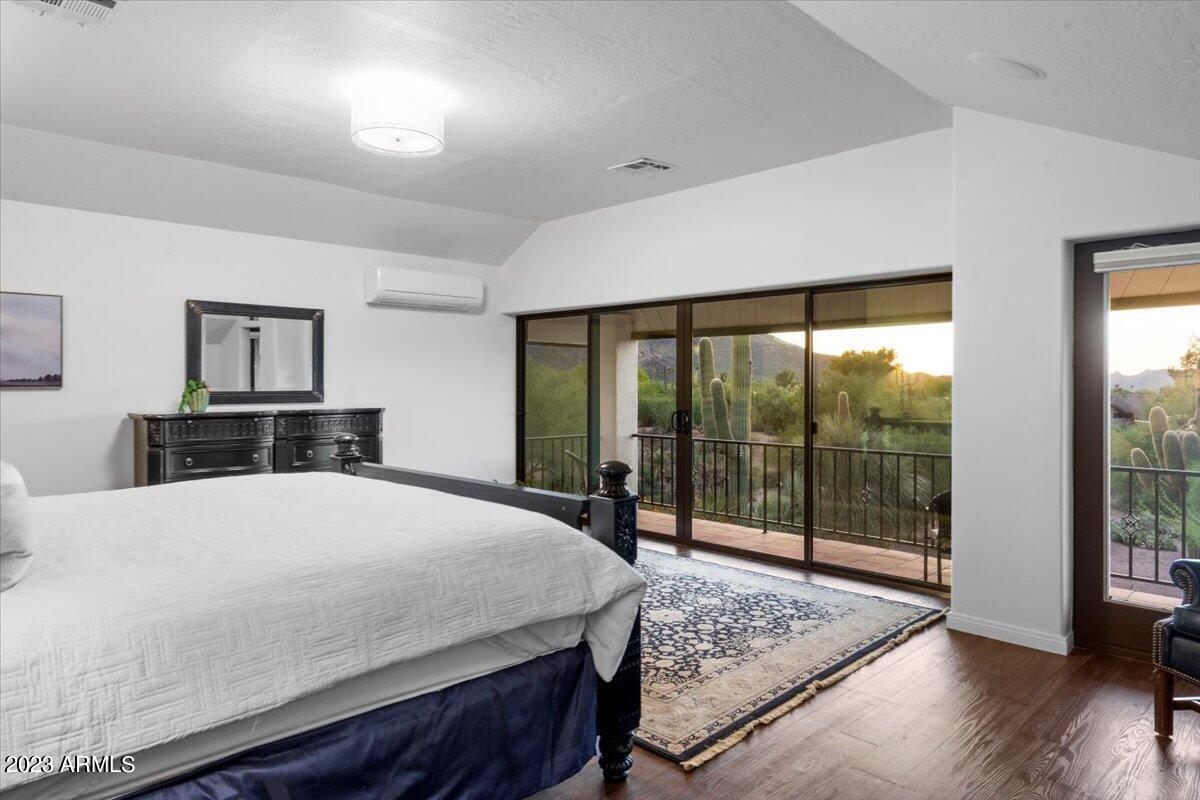 7719 E SLUMBER Street