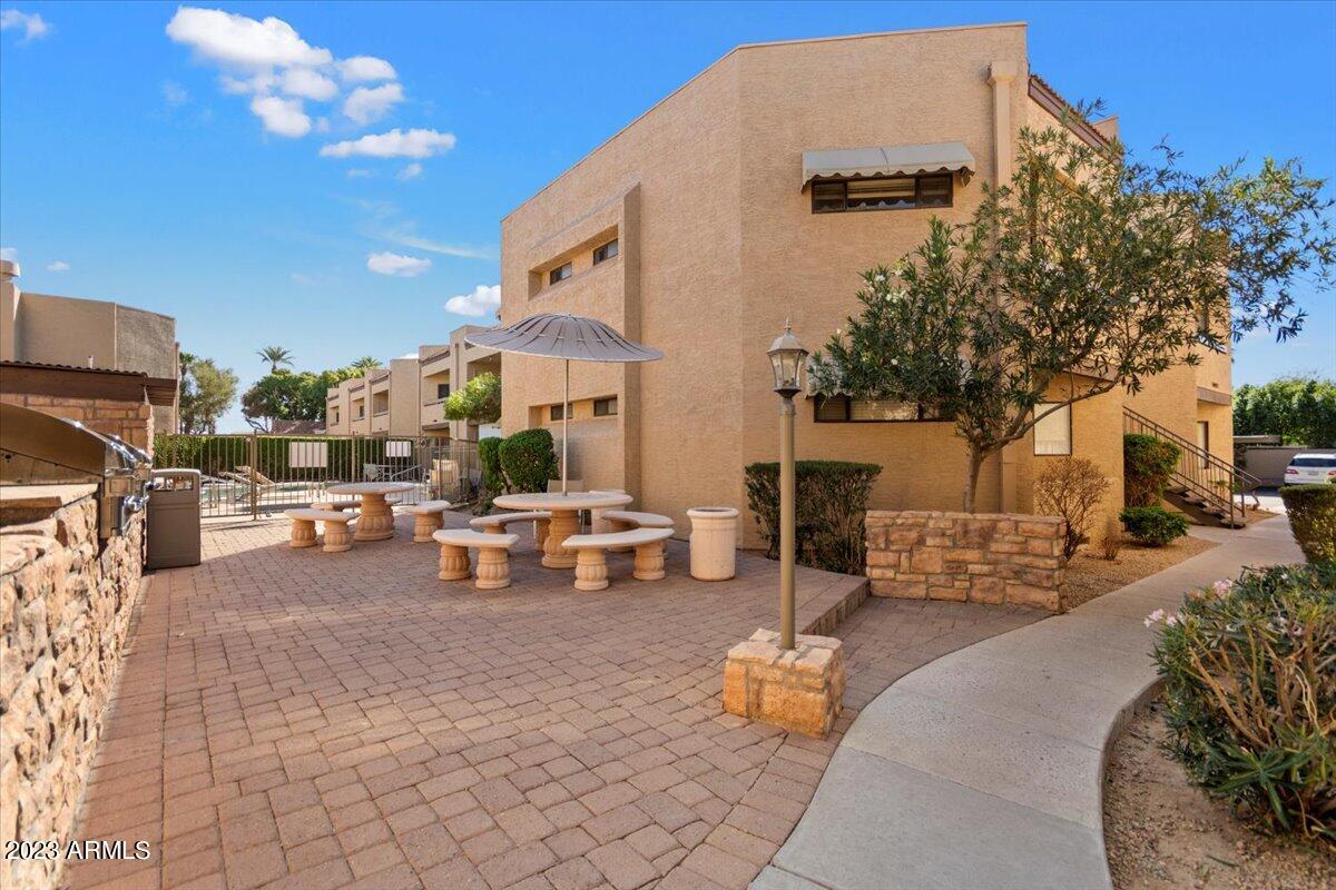 2228 N 52nd Street, 240