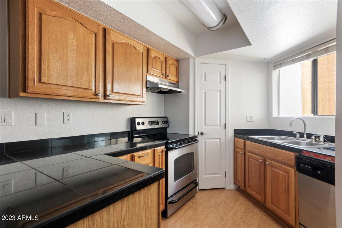 2228 N 52nd Street, 240