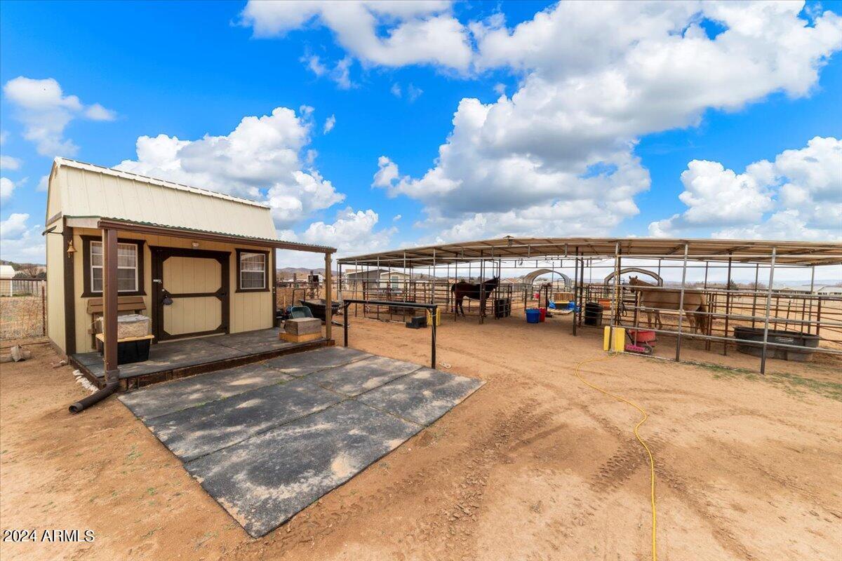 1190 W Center Street