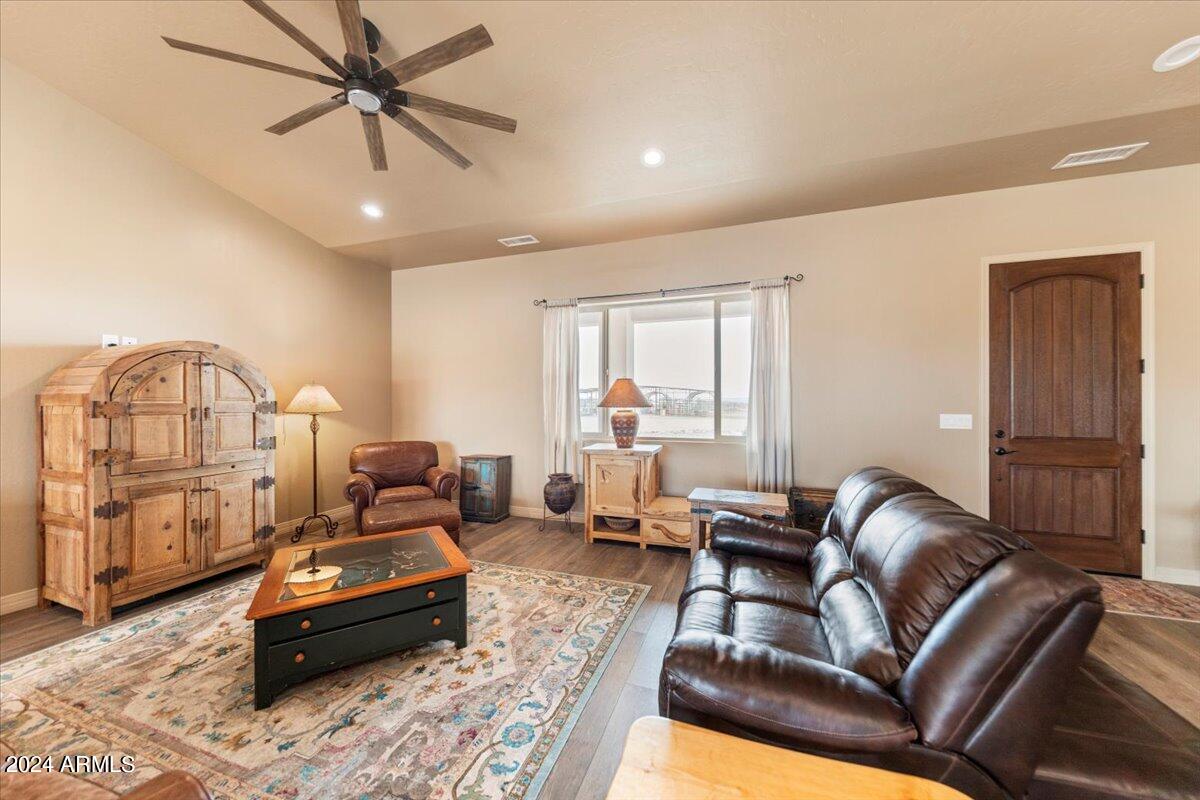 1190 W Center Street