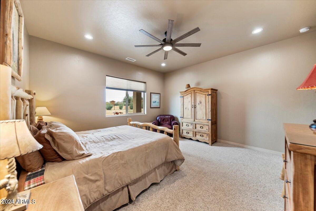 1190 W Center Street