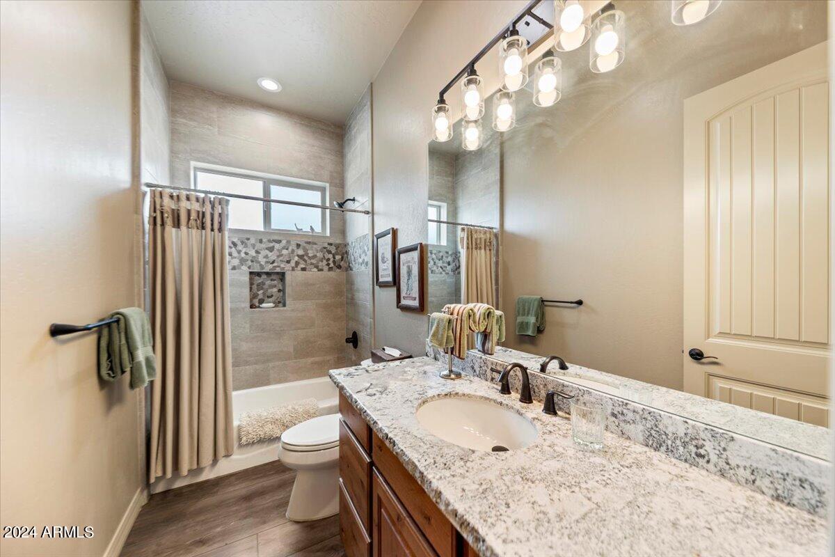 1190 W Center Street