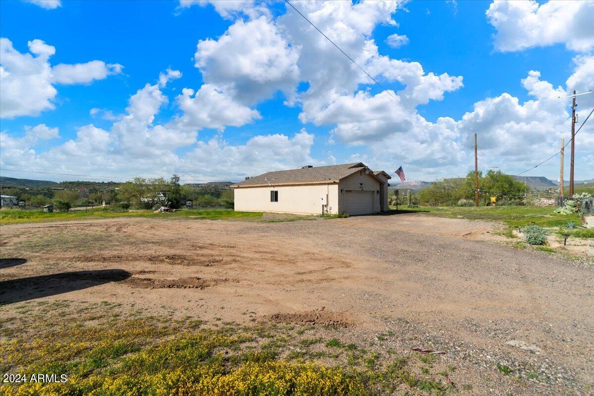 19400 E GREGORY Street