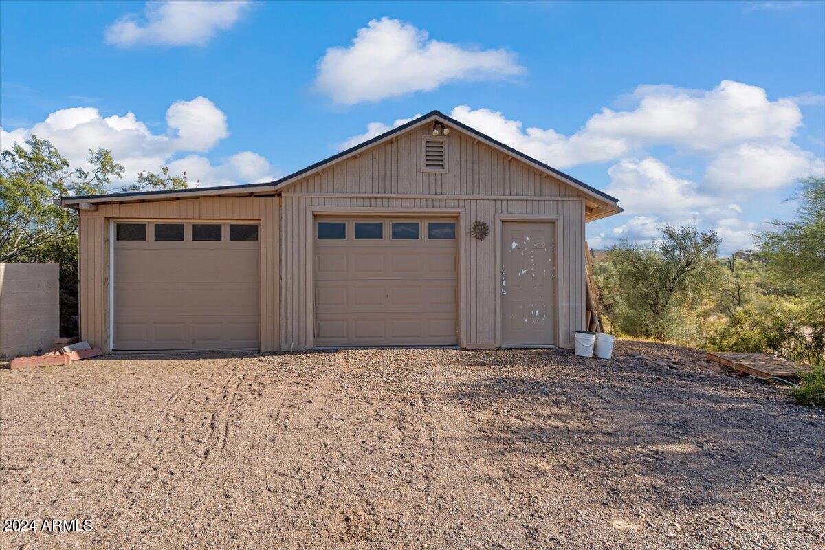 2316 W WHITE SPAR Road