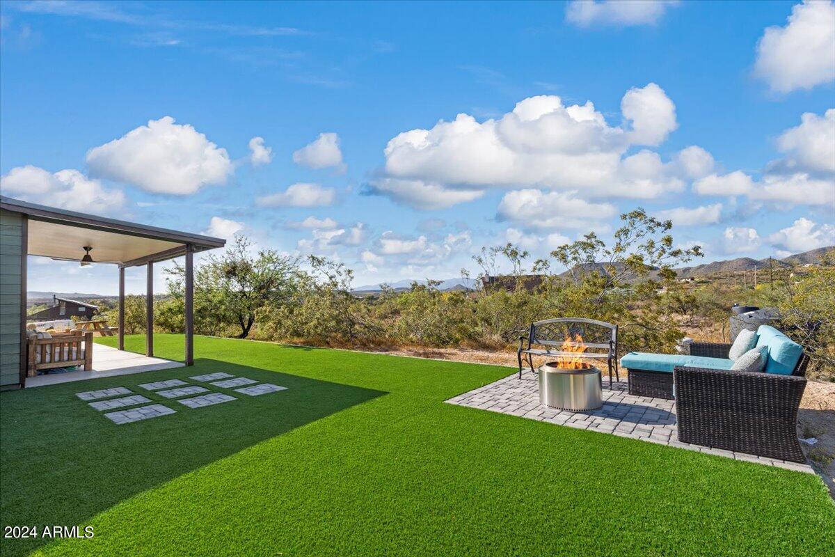 2316 W WHITE SPAR Road