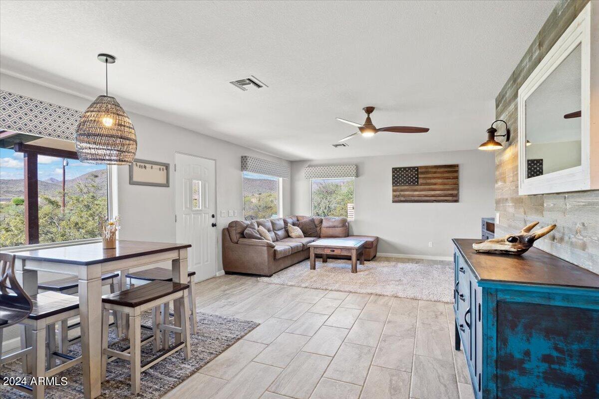 2316 W WHITE SPAR Road