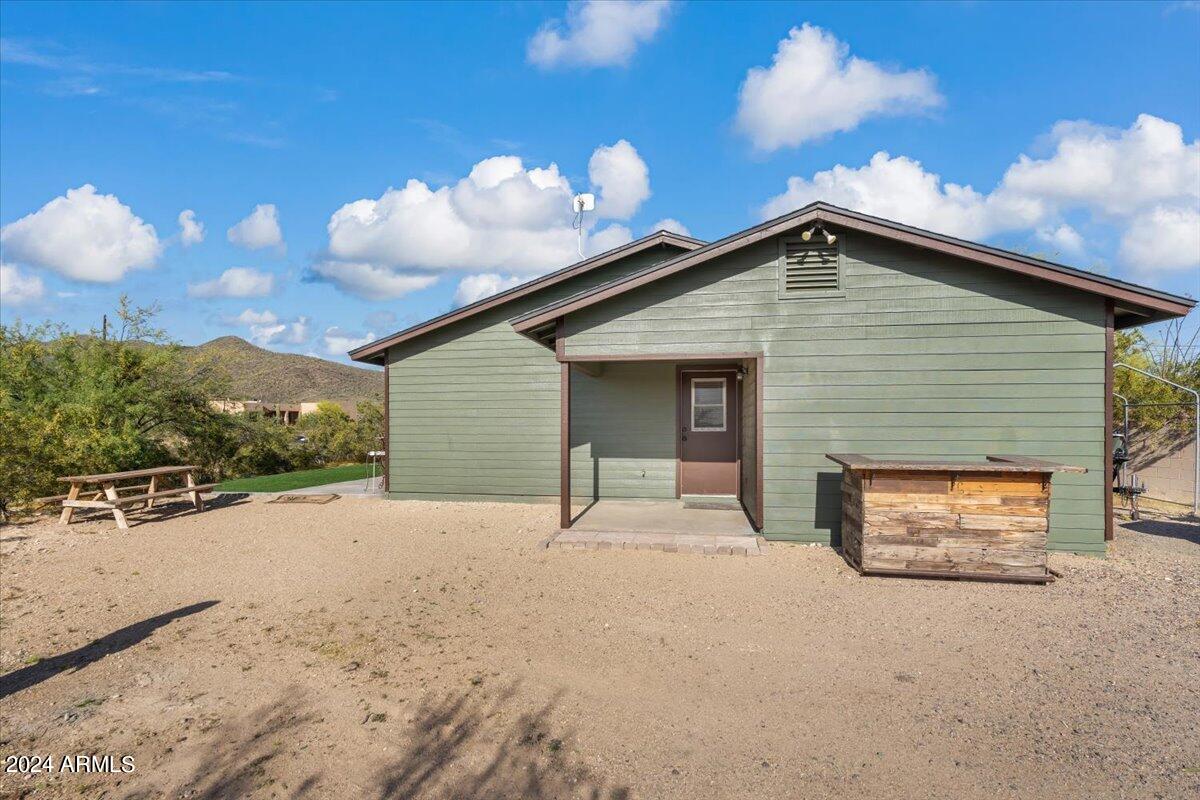 2316 W WHITE SPAR Road