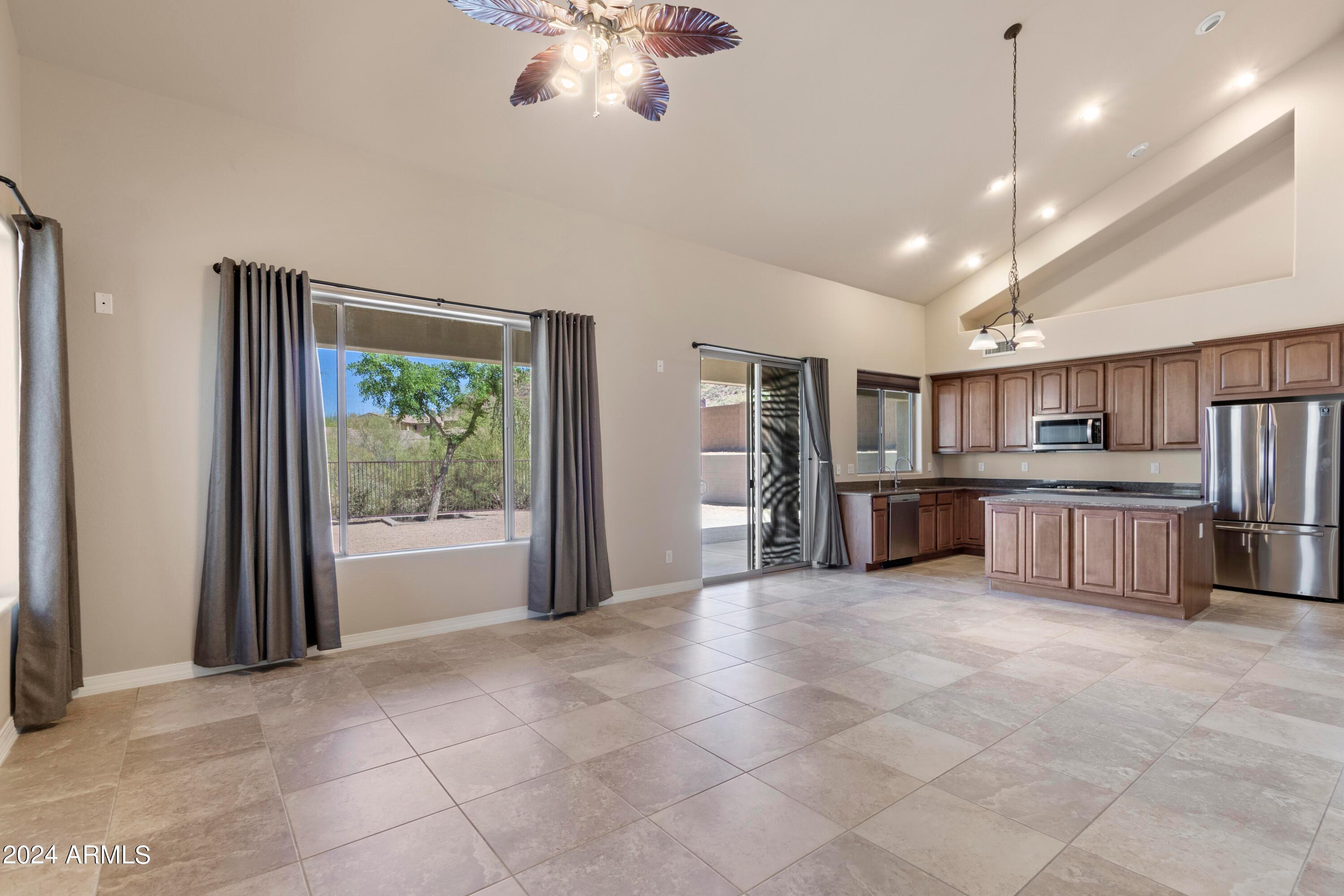 2314 W OLD PAINT Trail