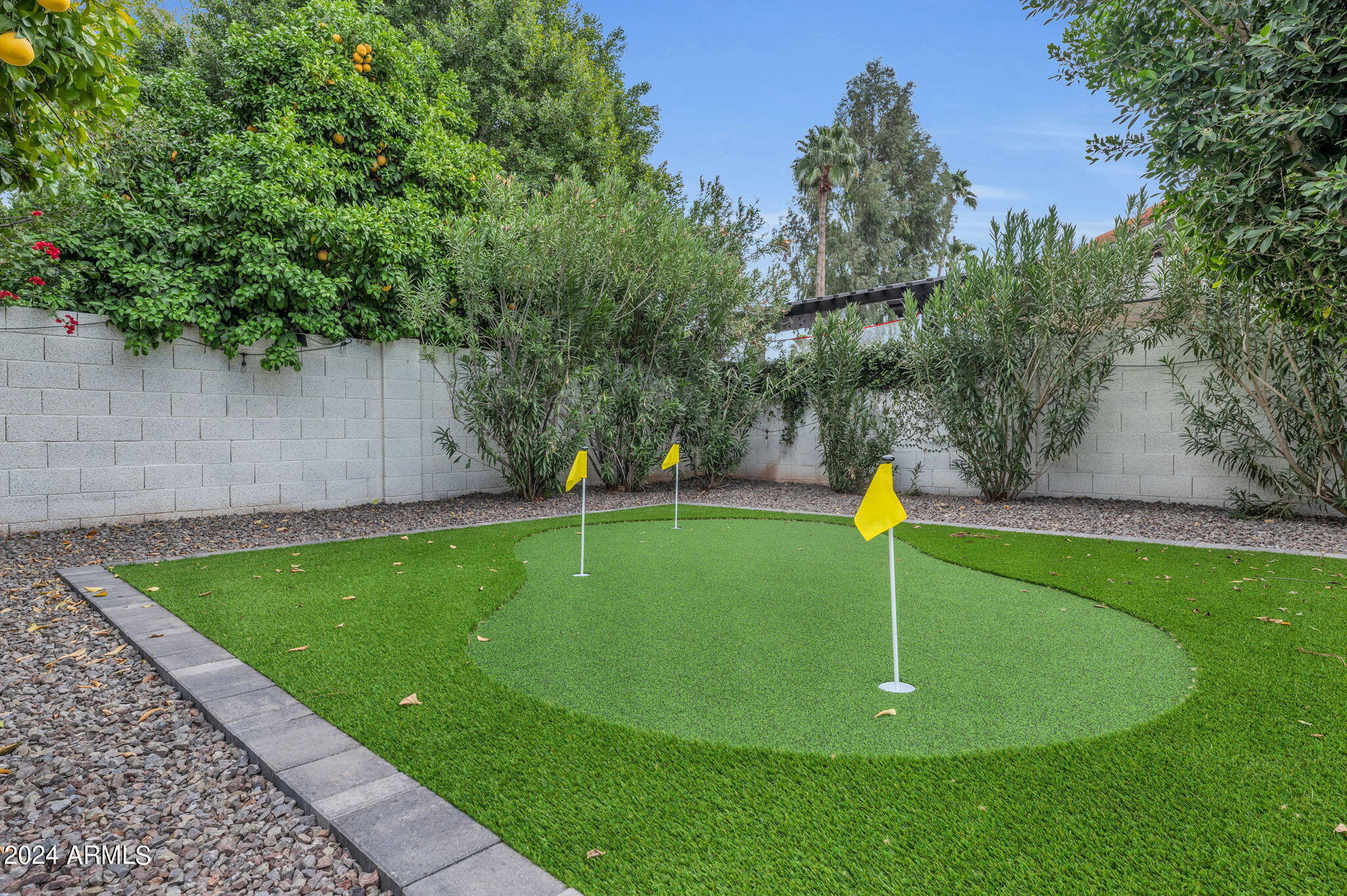 10207 E SAN SALVADOR Drive