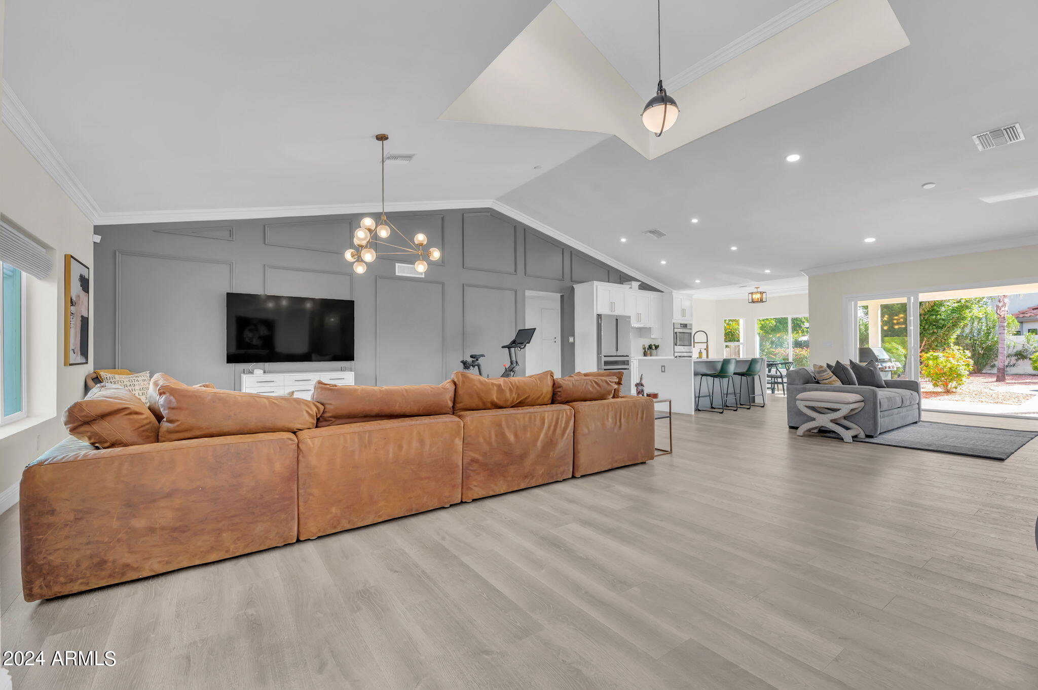 10207 E SAN SALVADOR Drive