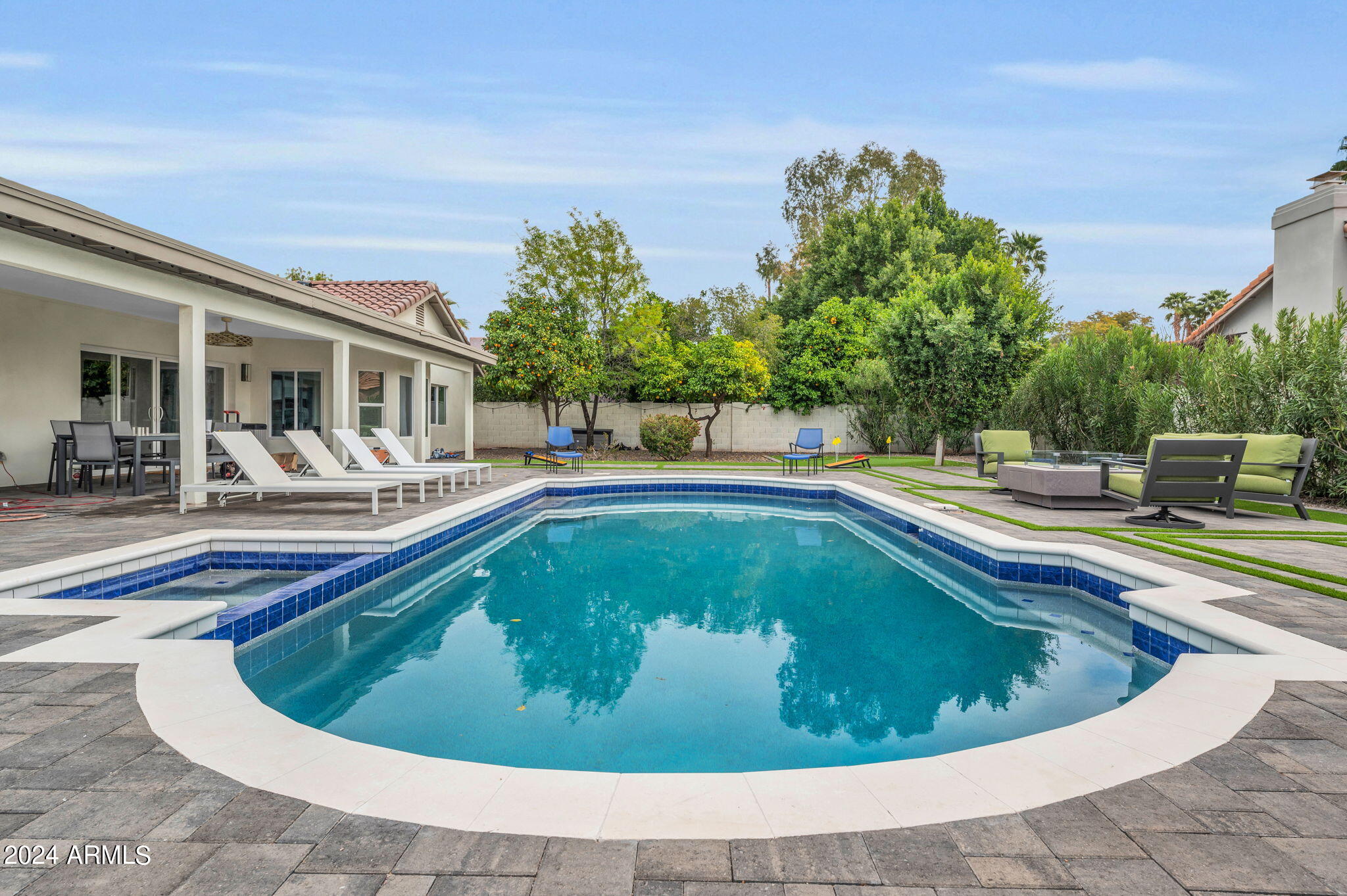 10207 E SAN SALVADOR Drive